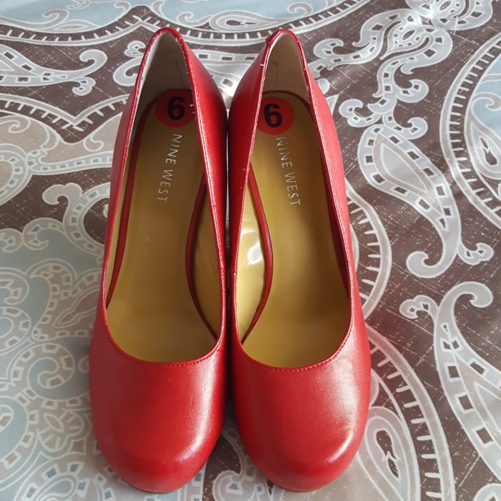 Nine West Red Wedges